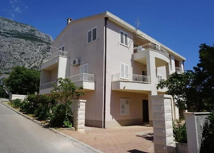 Apartments With A Parking Space Makarska - 22758