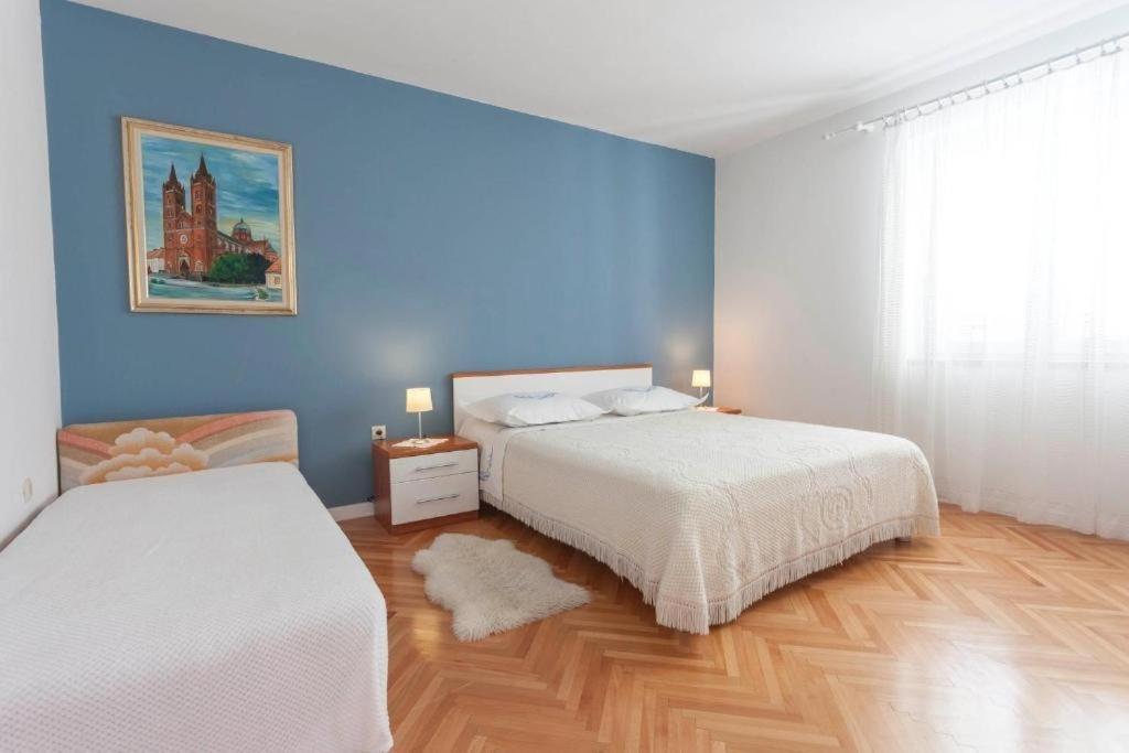 Apartment With A Parking Space - 22758
