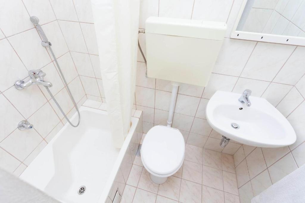 With A Parking Space - 22758 Makarska